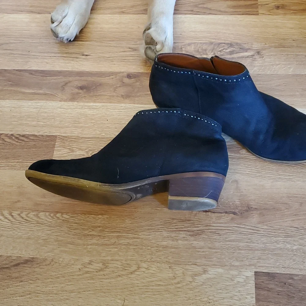 Lucky Brand Black Ankle Booties Leather Suede Silver Studs  Size 8.5 M - Picture 4 of 5